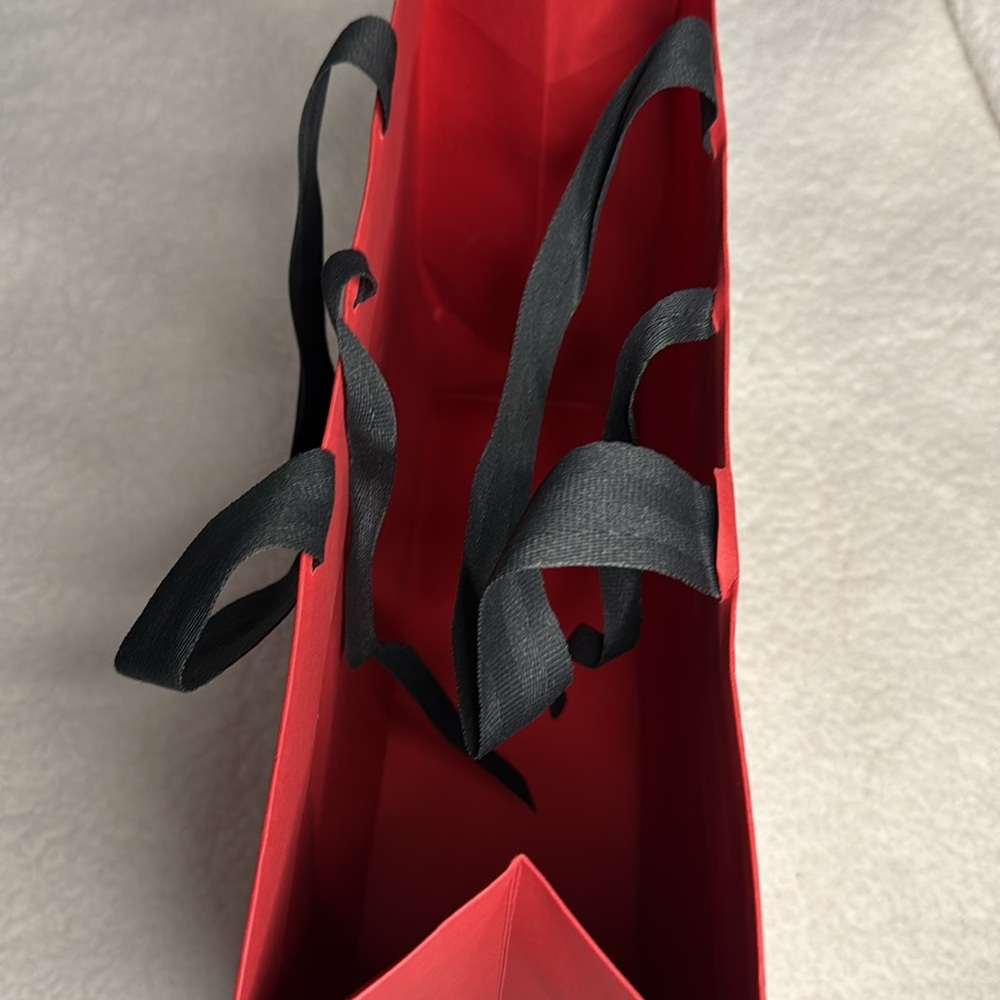 Valentino Red Luxury Shopping Bag - Picture 5 of 7